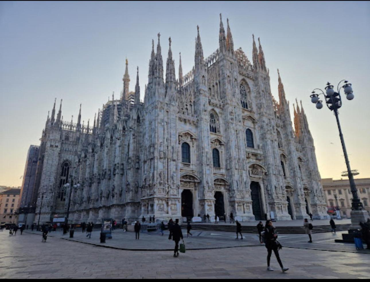 Apartment Duomo Bocconi Navigli Milano Esterno foto