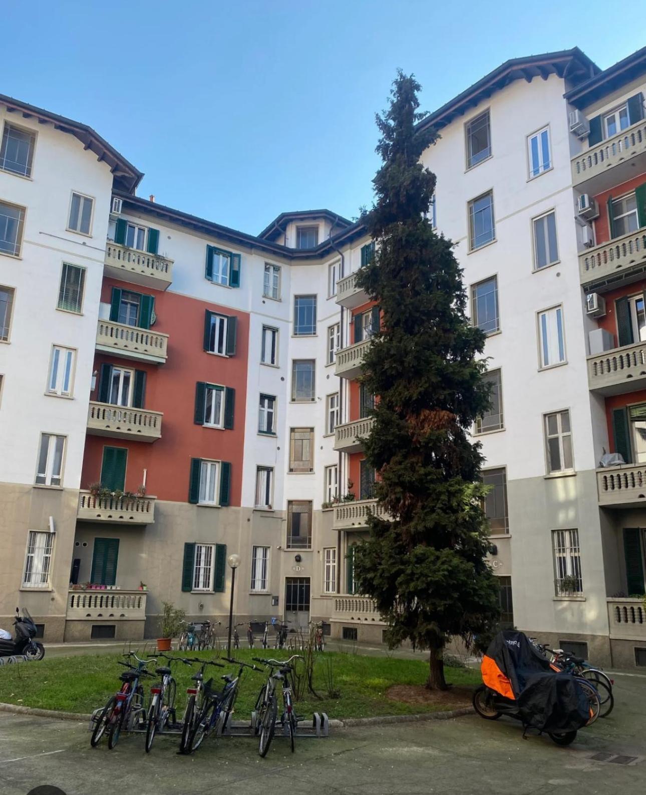 Apartment Duomo Bocconi Navigli Milano Esterno foto
