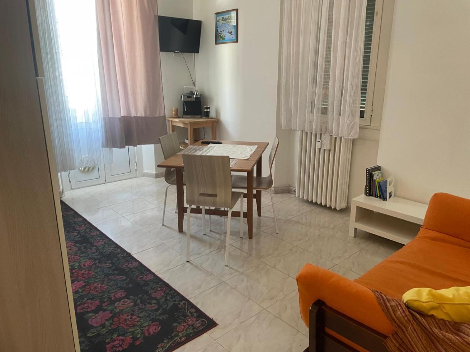 Apartment Duomo Bocconi Navigli Milano Esterno foto