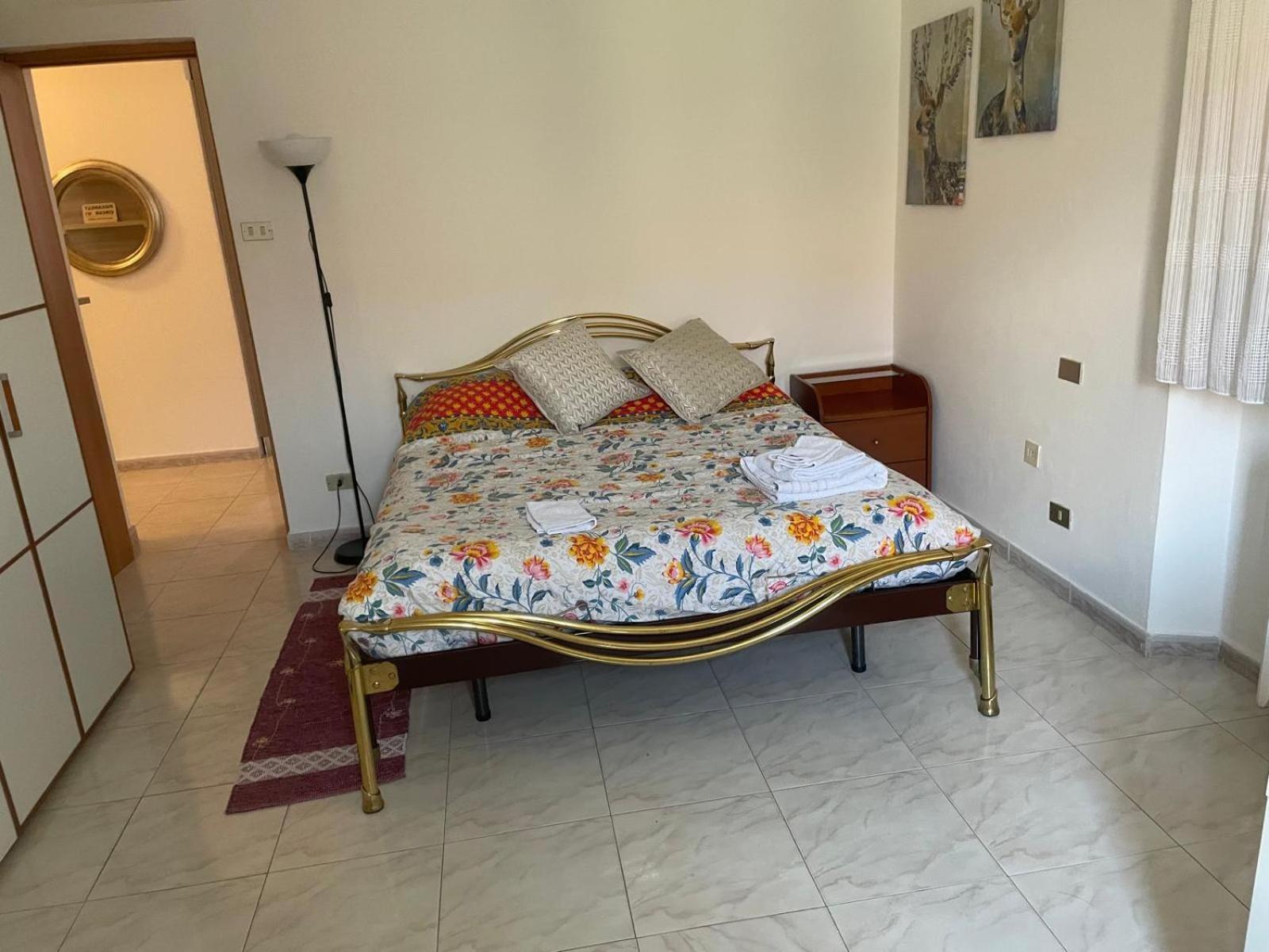 Apartment Duomo Bocconi Navigli Milano Esterno foto